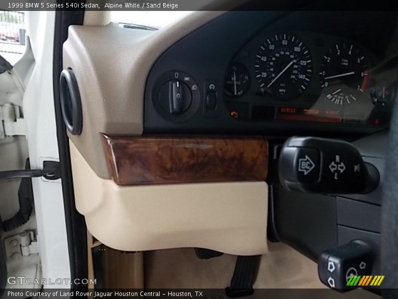 Controls of 1999 5 Series 540i Sedan