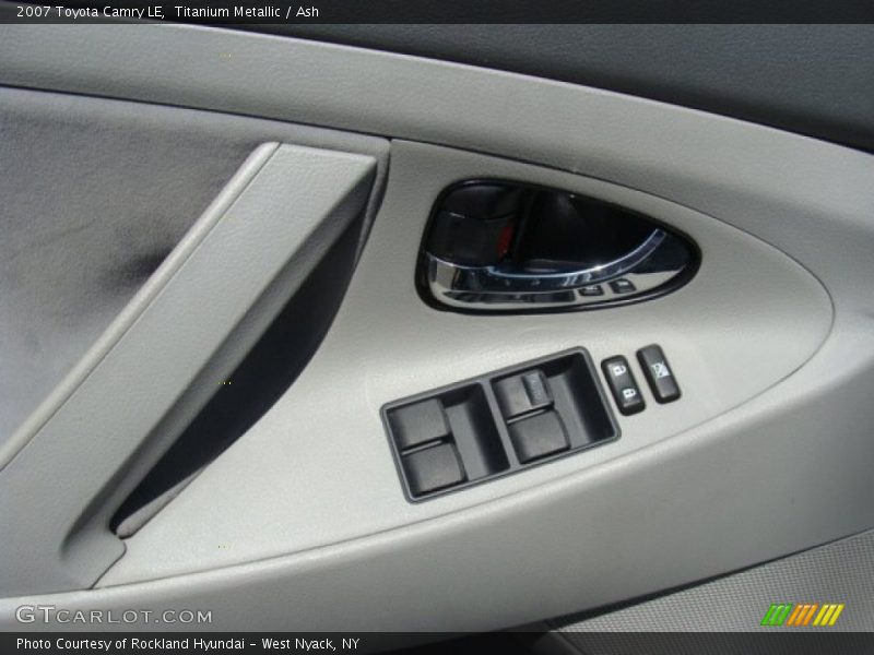 Titanium Metallic / Ash 2007 Toyota Camry LE