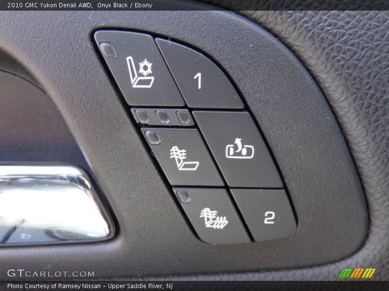 Onyx Black / Ebony 2010 GMC Yukon Denali AWD