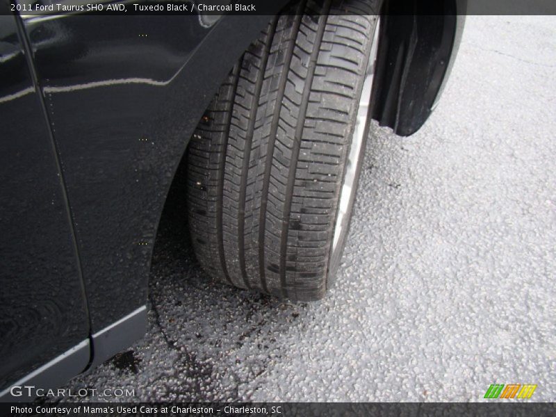 Tuxedo Black / Charcoal Black 2011 Ford Taurus SHO AWD