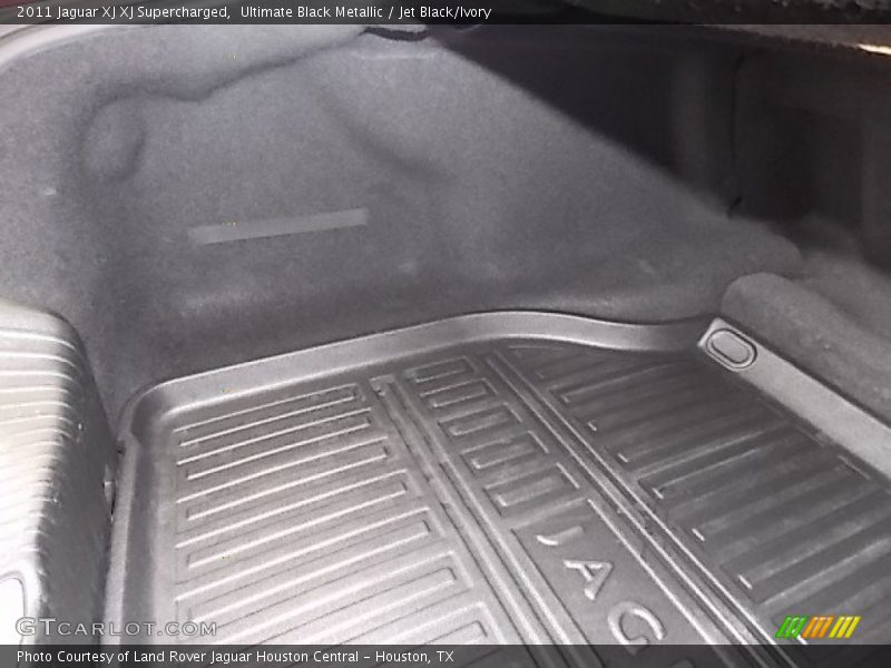 Ultimate Black Metallic / Jet Black/Ivory 2011 Jaguar XJ XJ Supercharged