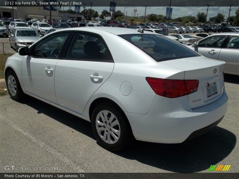 Snow White Pearl / Black 2012 Kia Forte EX