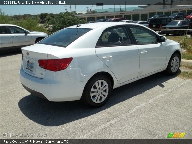 Snow White Pearl / Black 2012 Kia Forte EX