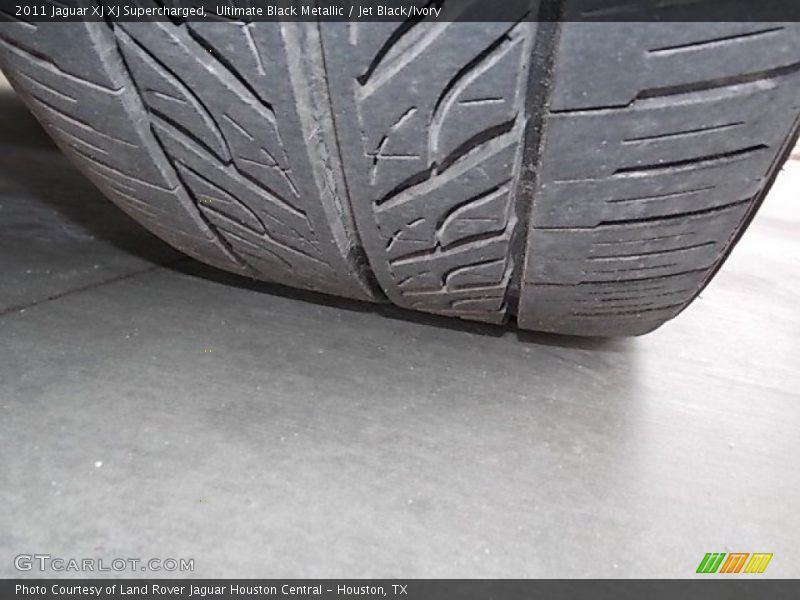 Ultimate Black Metallic / Jet Black/Ivory 2011 Jaguar XJ XJ Supercharged