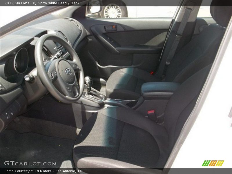 Snow White Pearl / Black 2012 Kia Forte EX