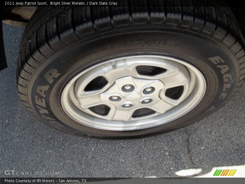 Bright Silver Metallic / Dark Slate Gray 2011 Jeep Patriot Sport