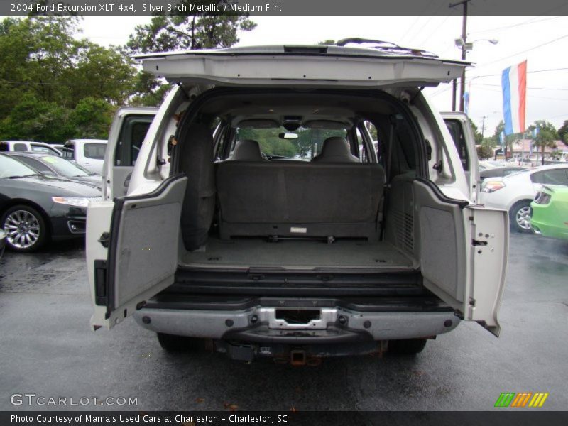  2004 Excursion XLT 4x4 Trunk