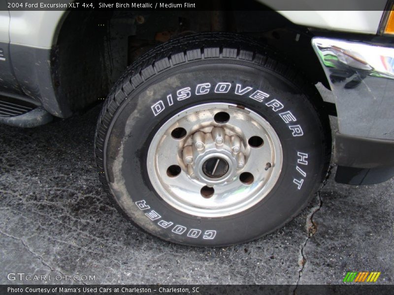 2004 Excursion XLT 4x4 Wheel