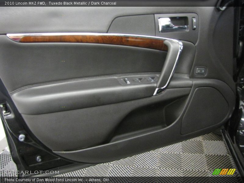Tuxedo Black Metallic / Dark Charcoal 2010 Lincoln MKZ FWD