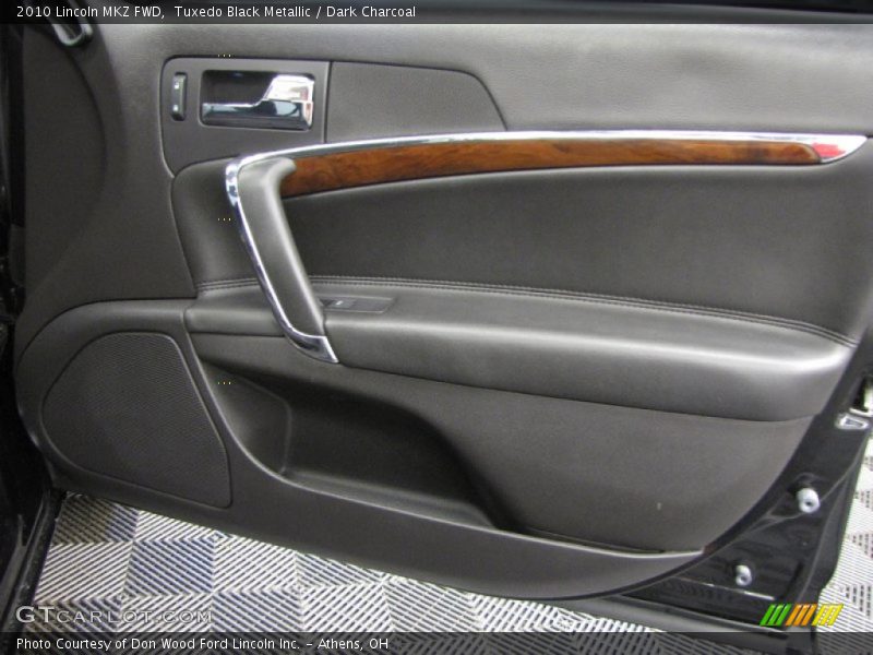 Tuxedo Black Metallic / Dark Charcoal 2010 Lincoln MKZ FWD
