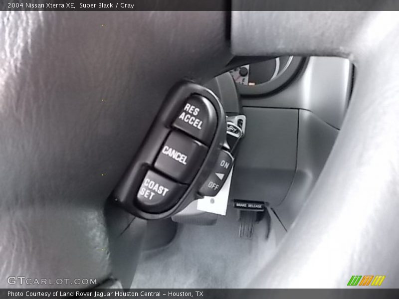 Super Black / Gray 2004 Nissan Xterra XE