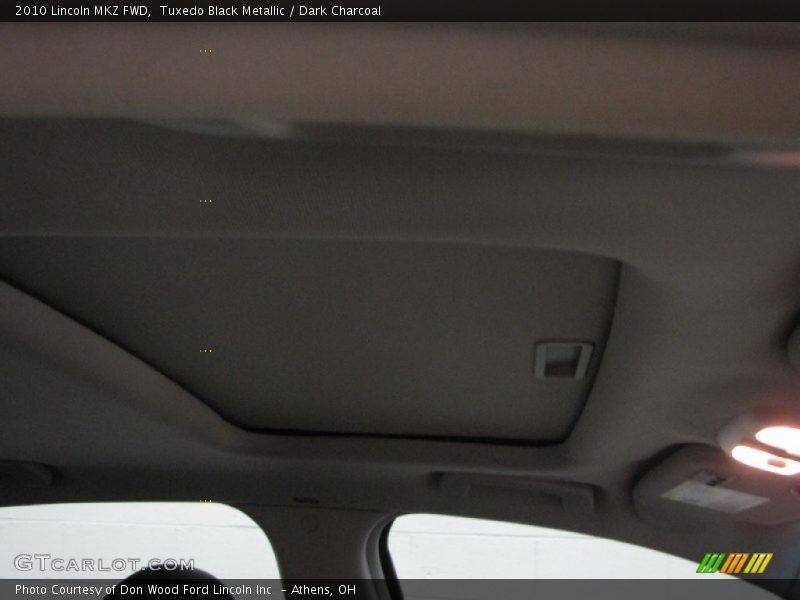 Tuxedo Black Metallic / Dark Charcoal 2010 Lincoln MKZ FWD