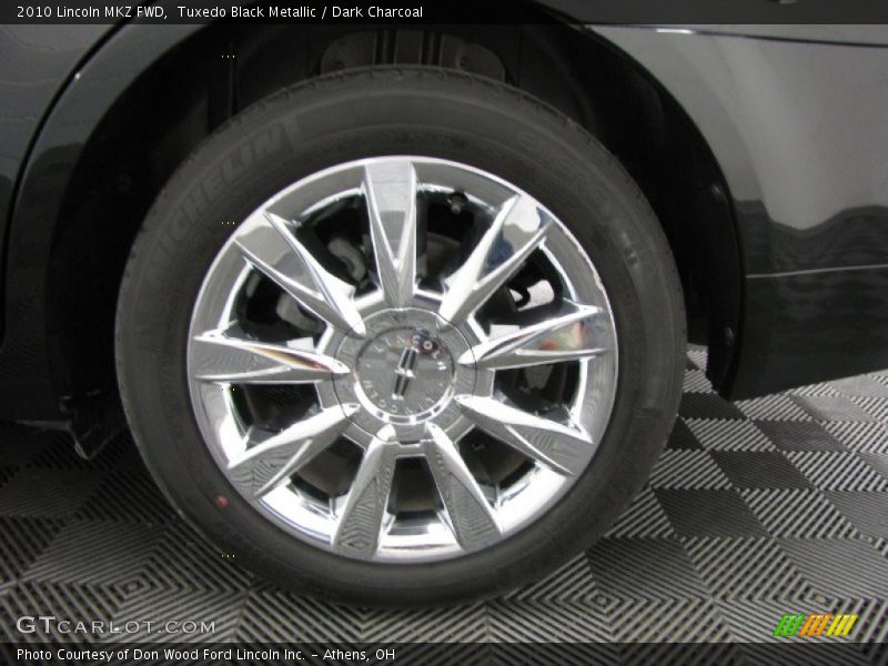 Tuxedo Black Metallic / Dark Charcoal 2010 Lincoln MKZ FWD