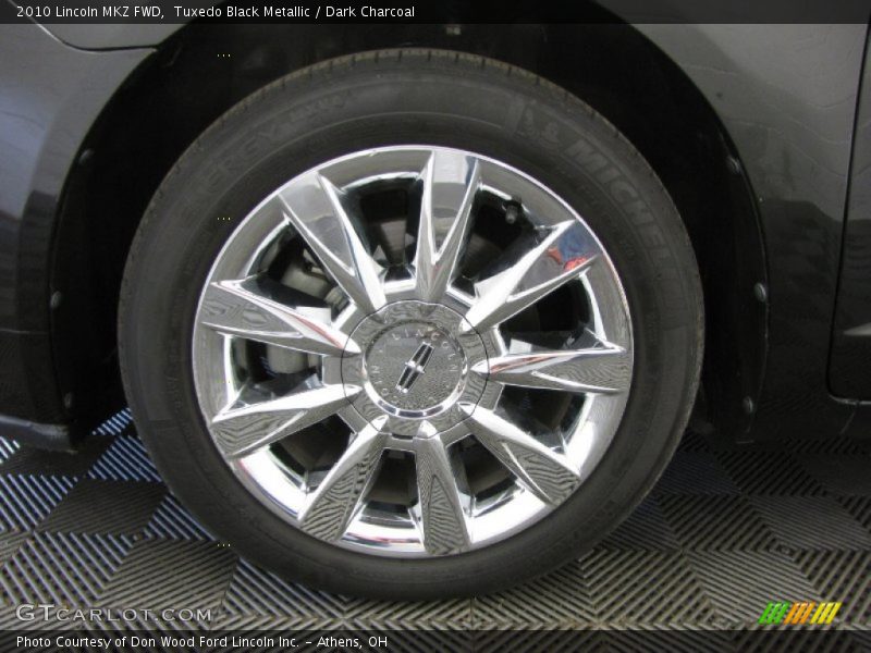 Tuxedo Black Metallic / Dark Charcoal 2010 Lincoln MKZ FWD