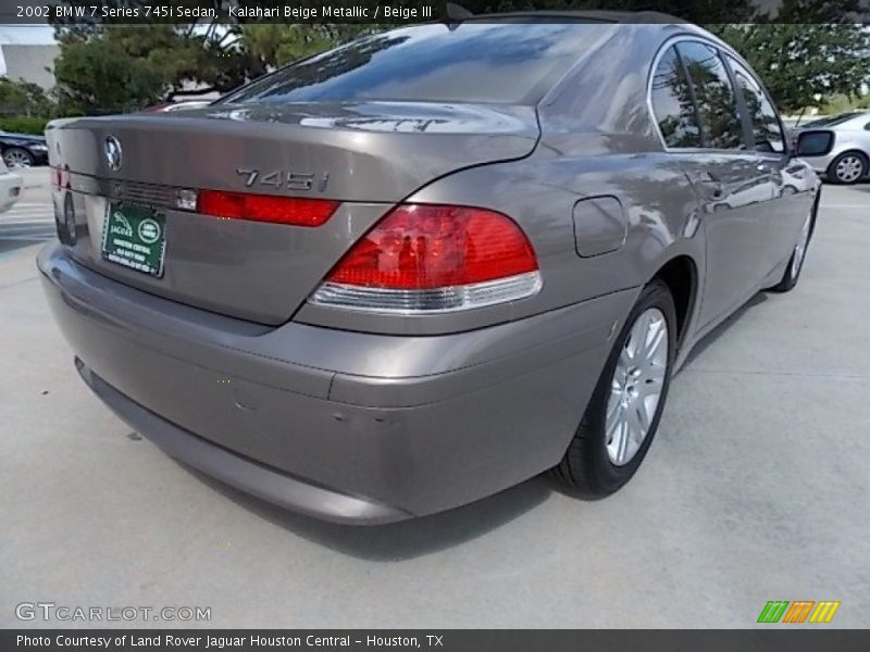 Kalahari Beige Metallic / Beige III 2002 BMW 7 Series 745i Sedan