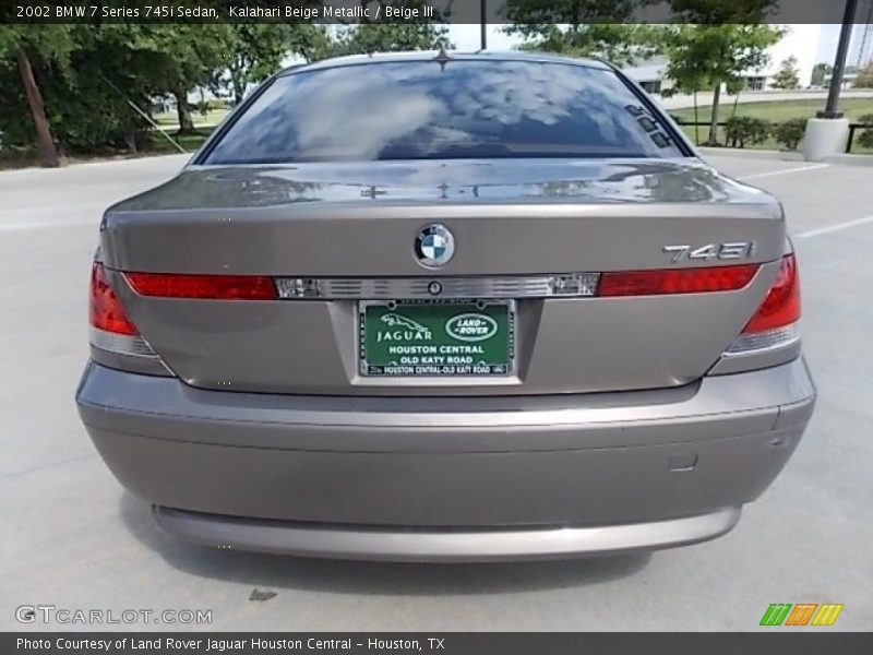 Kalahari Beige Metallic / Beige III 2002 BMW 7 Series 745i Sedan