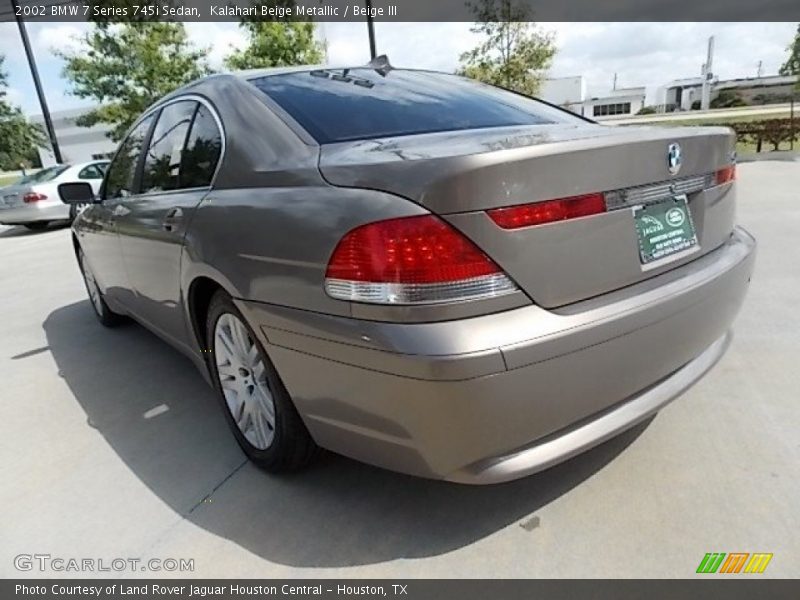 Kalahari Beige Metallic / Beige III 2002 BMW 7 Series 745i Sedan