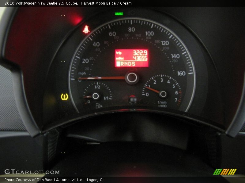 Harvest Moon Beige / Cream 2010 Volkswagen New Beetle 2.5 Coupe