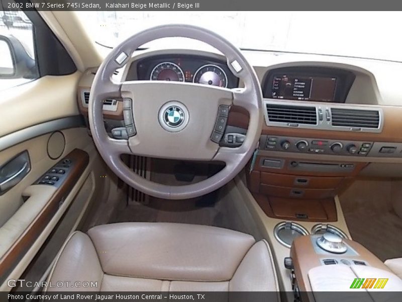 Dashboard of 2002 7 Series 745i Sedan