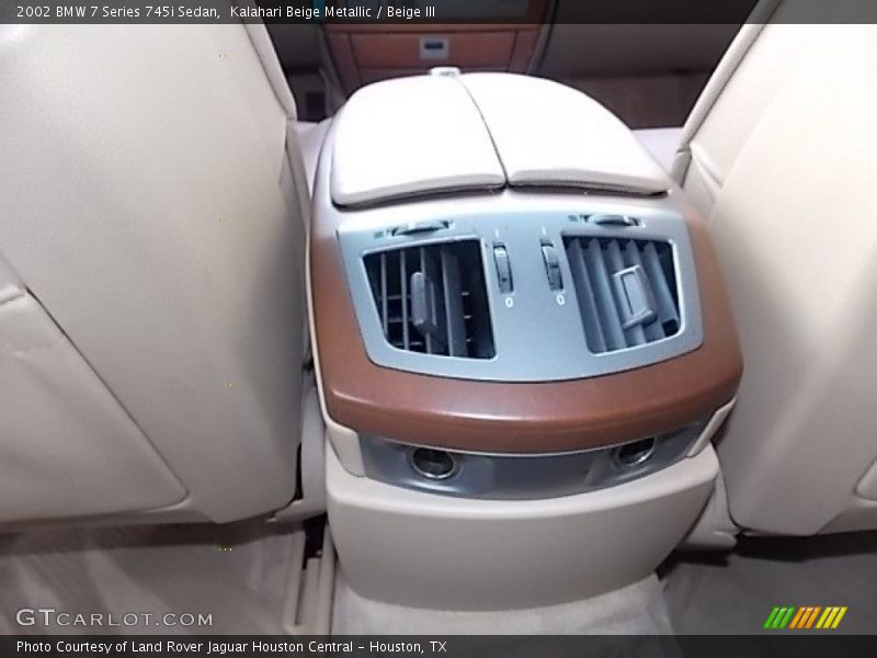 Kalahari Beige Metallic / Beige III 2002 BMW 7 Series 745i Sedan