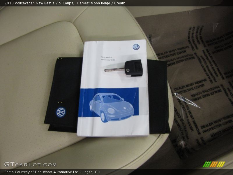 Harvest Moon Beige / Cream 2010 Volkswagen New Beetle 2.5 Coupe