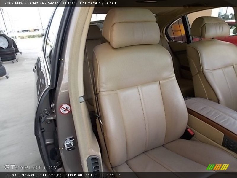 Kalahari Beige Metallic / Beige III 2002 BMW 7 Series 745i Sedan