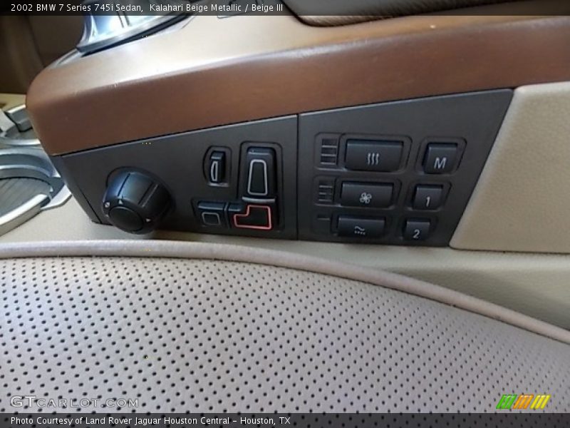 Controls of 2002 7 Series 745i Sedan