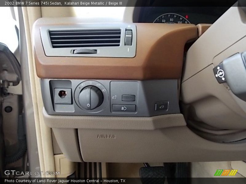Controls of 2002 7 Series 745i Sedan