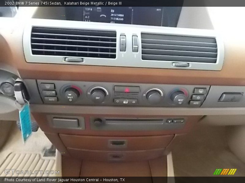 Kalahari Beige Metallic / Beige III 2002 BMW 7 Series 745i Sedan