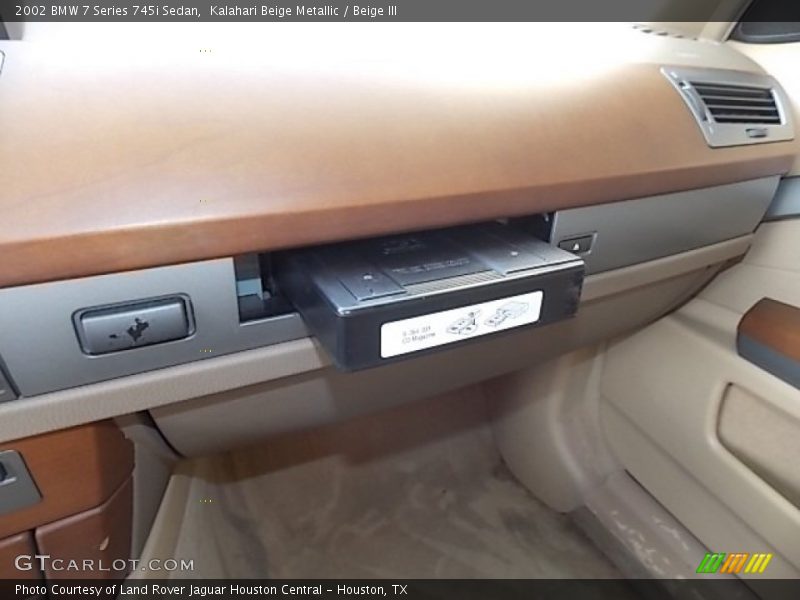 Kalahari Beige Metallic / Beige III 2002 BMW 7 Series 745i Sedan