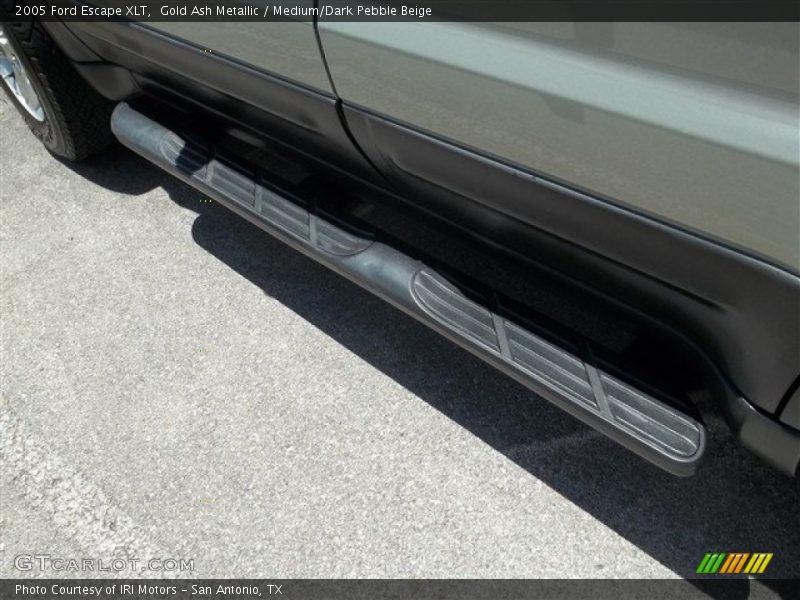 Gold Ash Metallic / Medium/Dark Pebble Beige 2005 Ford Escape XLT