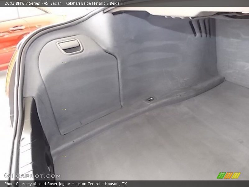  2002 7 Series 745i Sedan Trunk