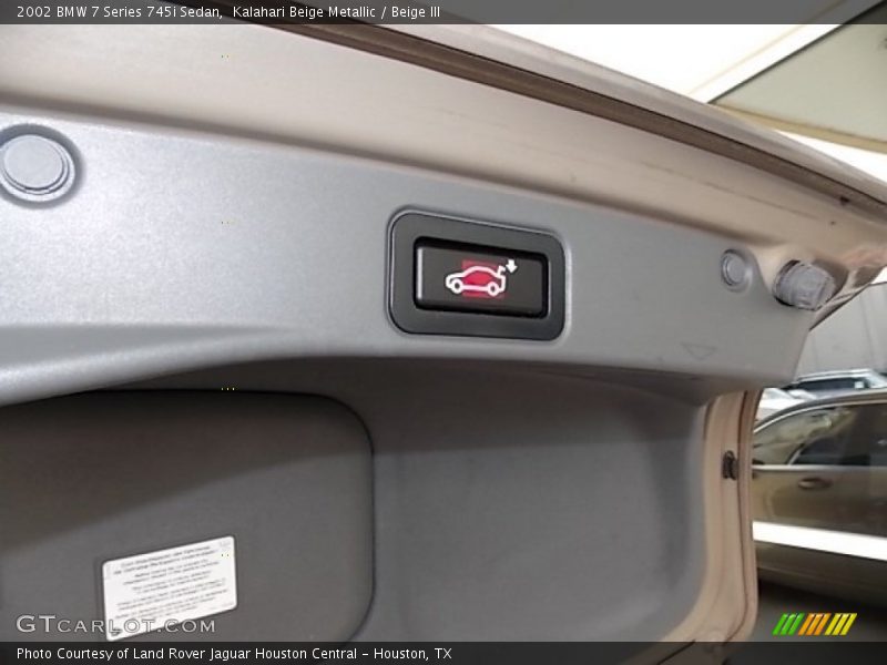 Kalahari Beige Metallic / Beige III 2002 BMW 7 Series 745i Sedan