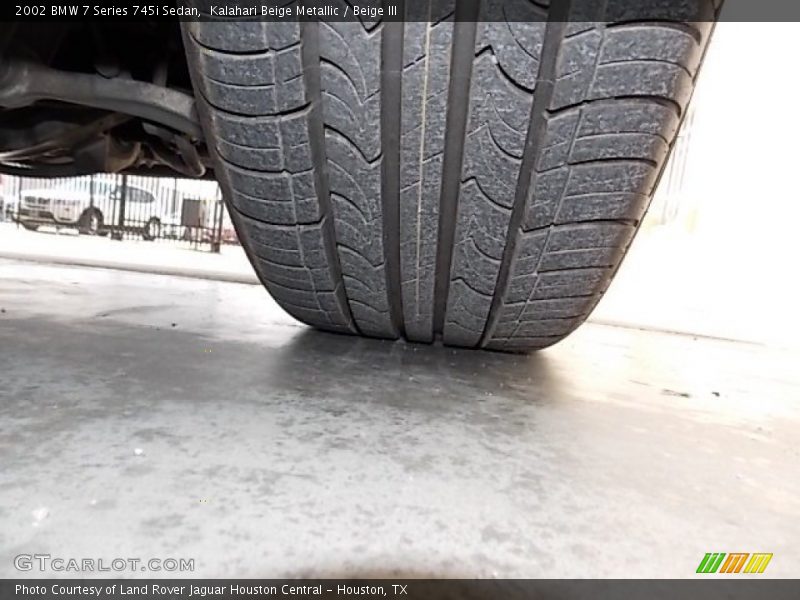 Kalahari Beige Metallic / Beige III 2002 BMW 7 Series 745i Sedan