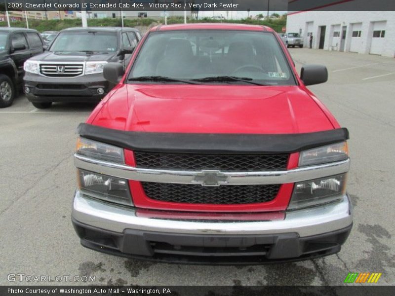 Victory Red / Very Dark Pewter 2005 Chevrolet Colorado LS Extended Cab 4x4