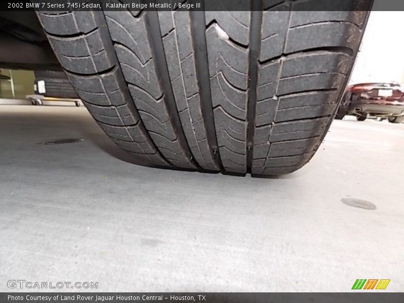 Kalahari Beige Metallic / Beige III 2002 BMW 7 Series 745i Sedan