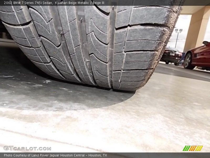 Kalahari Beige Metallic / Beige III 2002 BMW 7 Series 745i Sedan