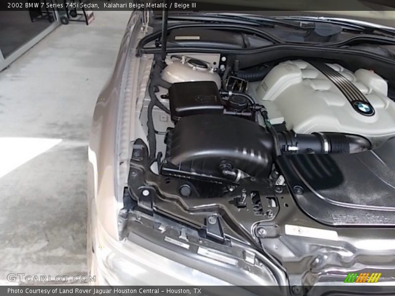 Kalahari Beige Metallic / Beige III 2002 BMW 7 Series 745i Sedan