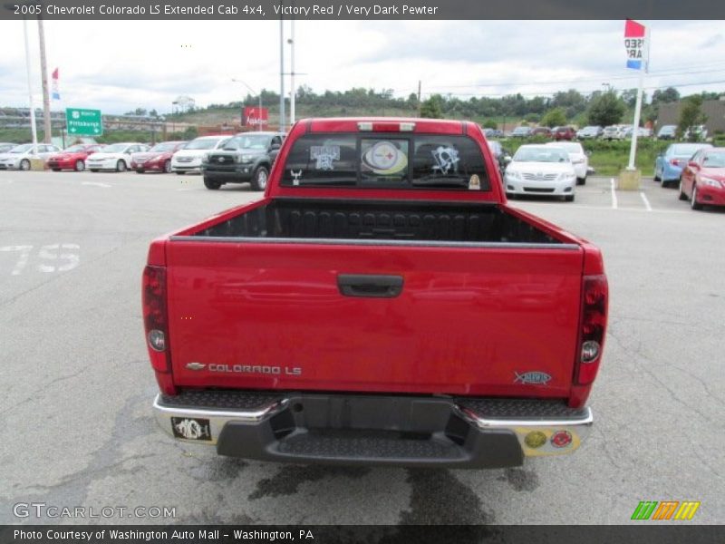 Victory Red / Very Dark Pewter 2005 Chevrolet Colorado LS Extended Cab 4x4