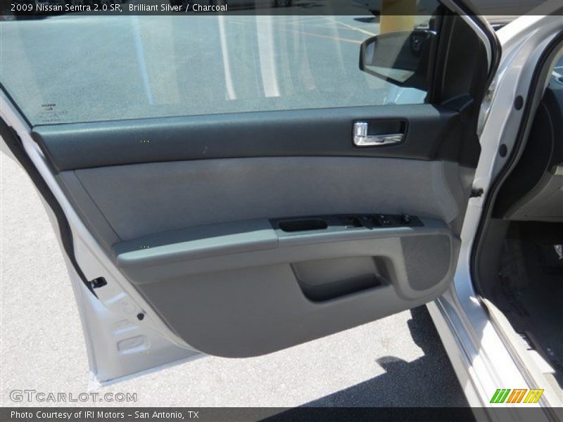 Brilliant Silver / Charcoal 2009 Nissan Sentra 2.0 SR