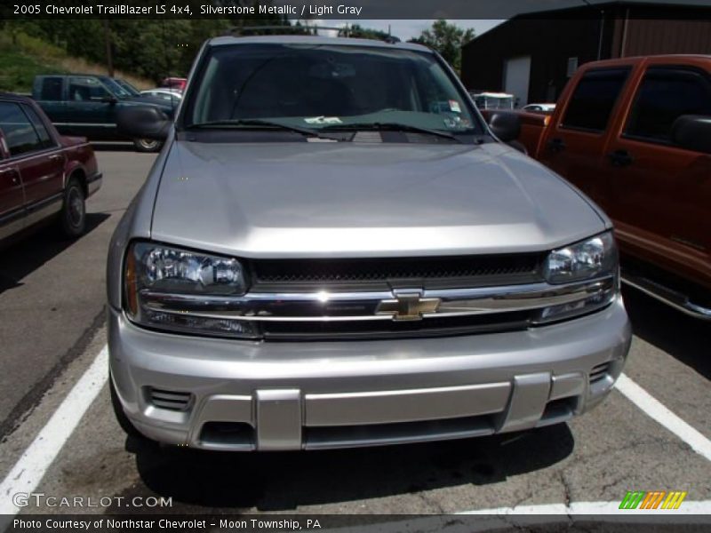 Silverstone Metallic / Light Gray 2005 Chevrolet TrailBlazer LS 4x4