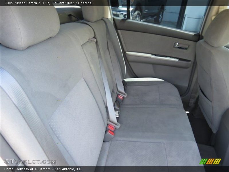 Brilliant Silver / Charcoal 2009 Nissan Sentra 2.0 SR