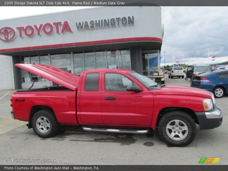 Flame Red / Medium Slate Gray 2005 Dodge Dakota SLT Club Cab 4x4