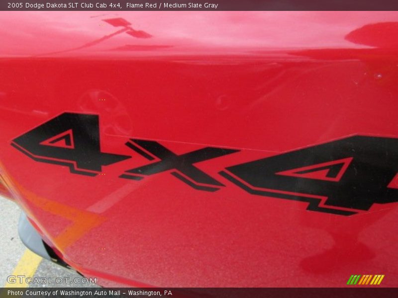 Flame Red / Medium Slate Gray 2005 Dodge Dakota SLT Club Cab 4x4