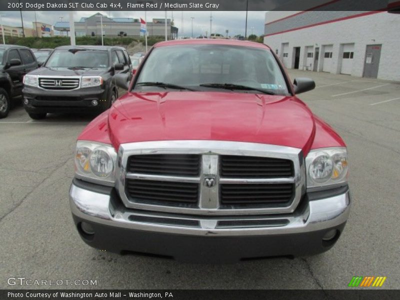 Flame Red / Medium Slate Gray 2005 Dodge Dakota SLT Club Cab 4x4