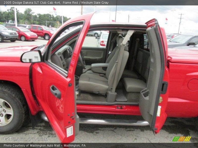 Flame Red / Medium Slate Gray 2005 Dodge Dakota SLT Club Cab 4x4