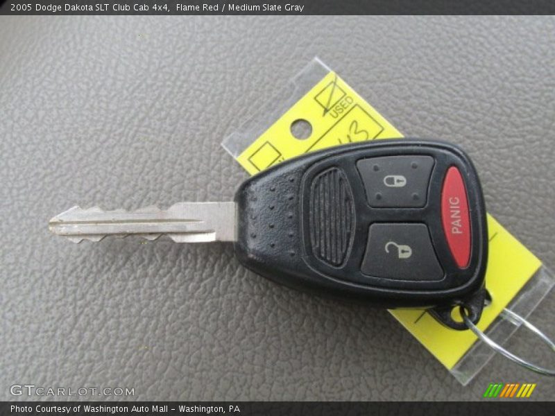 Flame Red / Medium Slate Gray 2005 Dodge Dakota SLT Club Cab 4x4