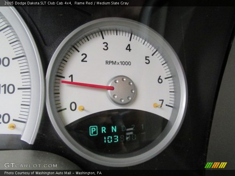 Flame Red / Medium Slate Gray 2005 Dodge Dakota SLT Club Cab 4x4