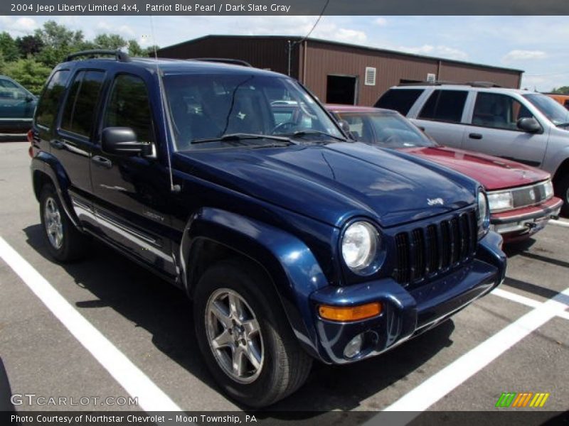 Patriot Blue Pearl / Dark Slate Gray 2004 Jeep Liberty Limited 4x4