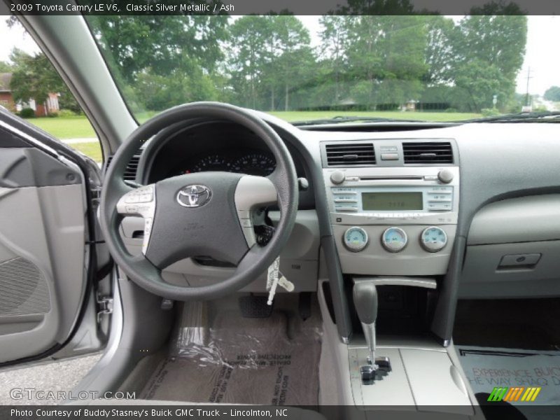 Classic Silver Metallic / Ash 2009 Toyota Camry LE V6